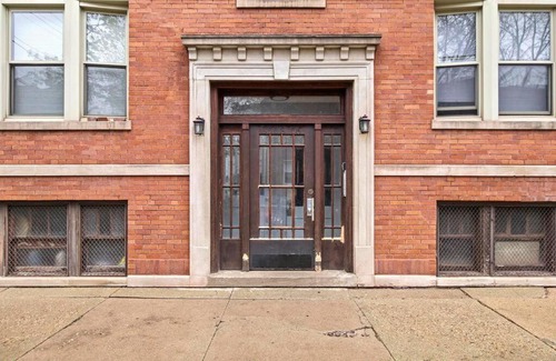 Avondale Apartment | 2BR Stylish Apartment in Avondale close to Shops - Roscoe 1W