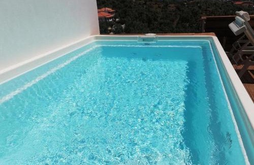 Katsarou Apartment | 2br Suite White gea with private pool no01