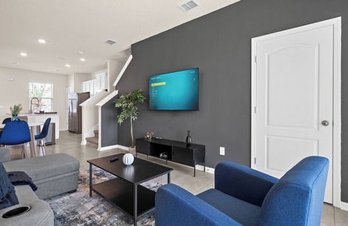 Arlington House | 2BR Townhome close to Downtown/Beaches/UNF
