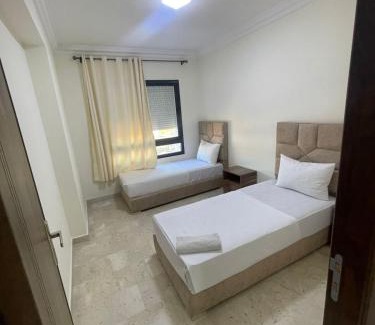 Malabata Apartment | 2CH et 2 SDB à 1min de la gare TGV et corniche malabata-climatiseur