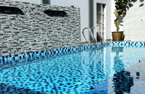 Kampung Bakau House | 2Houses with A Huge Private Pool 8 Bedrooms & 8 Bathrooms