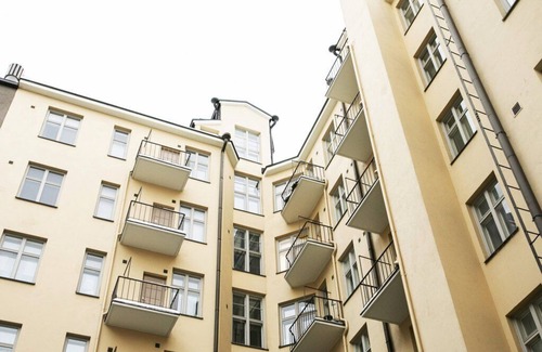 Kamppi Apartment | 2ndhomes Bright Top Floor Studio in Fredrikinkatu