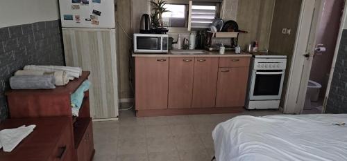 Tel Aviv Apartment | 2Rooms rooftop apartment huge balcony
