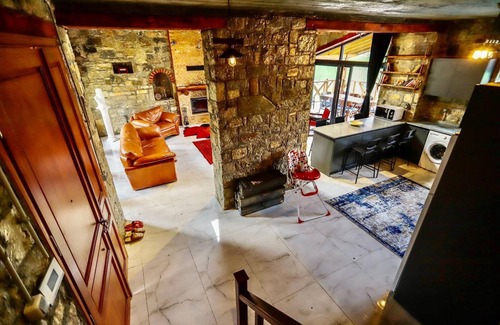 Sapanca Villa | 3+1 Private Pool-Heated Pool-Fireplace 6 Person Stone House in Sapanca Kuruçeşme