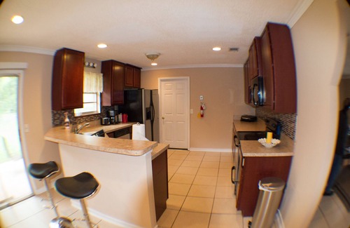 Southpoint House | 3/2 Beautiful Single Family"BrightHouse"I- 4U
