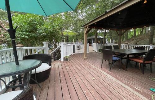 Hopatcong House | 3 Acre Lake Paradise Swimming Pool & Jacuzzi HotTub!