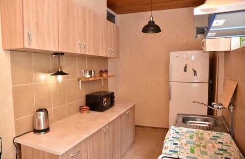 Vera Apartment | 3 BD App with cozy garden