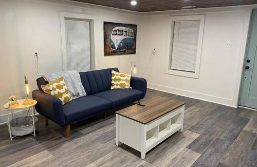 Decherd House | 3 Bed 2 Bath Renovated Home Near The Lake