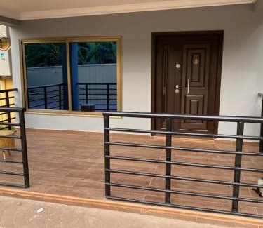 Agblesia Apartment | 3-Bed Apartment Sleeps 6 with Wi-Fi