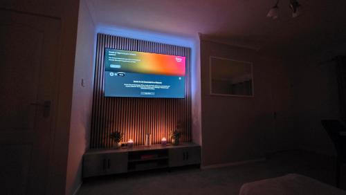 Stoke-on-Trent House | 3 Bed Home - Sleeps 8 - Stoke City fc - Parking