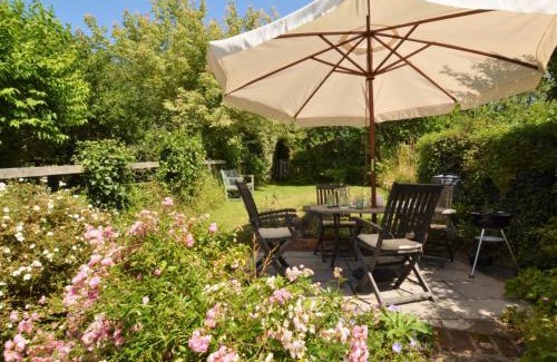 Bridport House | 3 Bed in Bothenhampton DC160