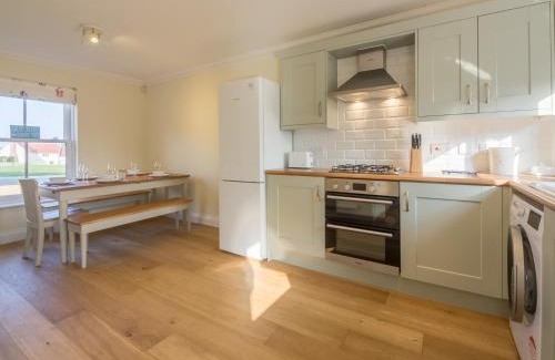 Wells-next-the-Sea House | 3 Bed in Wells-next-the-Sea KT091
