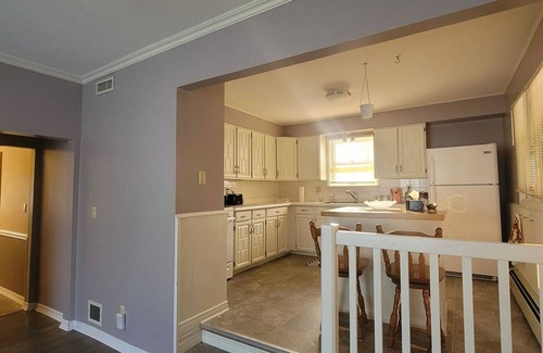 Chatham-Kent House | 3 bed Traditional Style peaceful house near Downtown Chatham