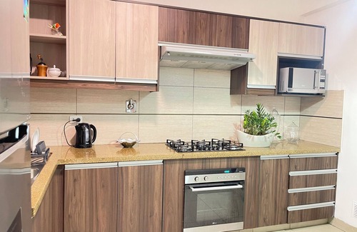 Santa Cruz Apartment | 3 Bedroom Apartment- Greenside retreat at golf course. 10 min from the airport.