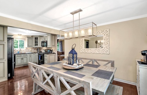 Murrysville House | 3 bedroom 2.5 bath with game room. 19 miles from Pittsburgh