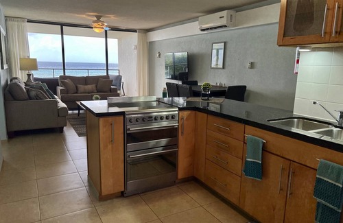 Saint Lawrence Apartment | 3 Bedroom 2 bath Waterfront Condo - Walk out to pool.