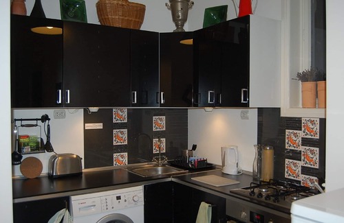 Terezvaros Apartment | 3 bedroom 2 bathroom balcony suite next Opera house n& private tours by owner