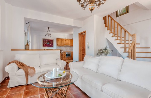 Spanokhorion Villa | 3 bedroom/5 bathr Villa/private pool/breathtaking sea views/6mins from beach