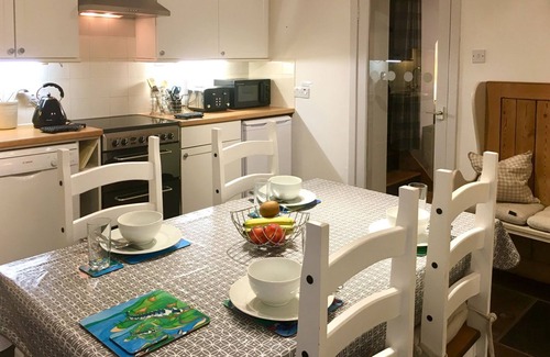 Catacol Cottage | 3 bedroom accommodation in Catacol, near Lochranza