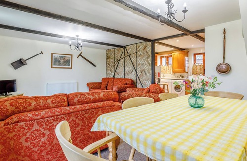 Runcton Holme Cottage | 3 bedroom accommodation in Runcton Holme