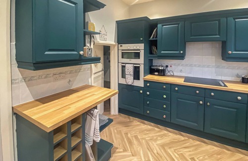 Rhos on Sea Cottage | 3 bedroom accommodation in Rhos on Sea