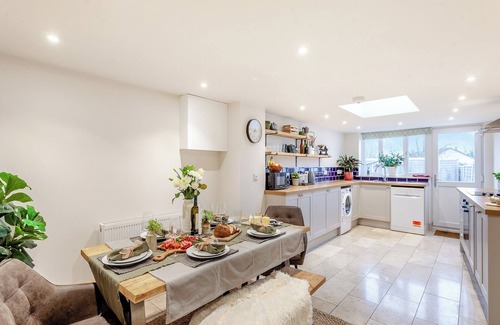 Trowbridge Cottage | 3 bedroom accommodation in West Ashton, near Trowbridge