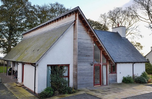 Glenisla Cottage | 3 bedroom accommodation in Invergowrie, near Dundee