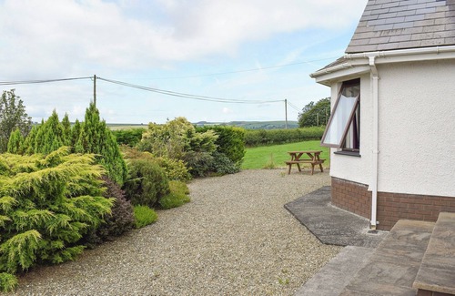 Tal-gareg Cottage | 3 bedroom accommodation in Bwlchyfadfa, Talgarreg