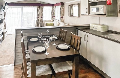 Ningwood House | 3 bedroom accommodation in Newbridge, Nr Yarmouth