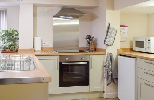 Whitland Cottage | 3 bedroom accommodation in Cwmbach