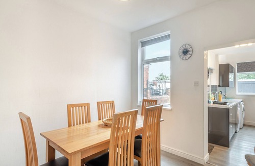 Worksop Cottage | 3 bedroom accommodation in Whitwell, near Worksop
