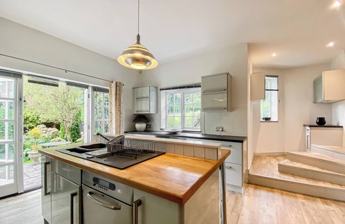 Nunney Cottage | 3 bedroom accommodation in Gare Hill, near Frome