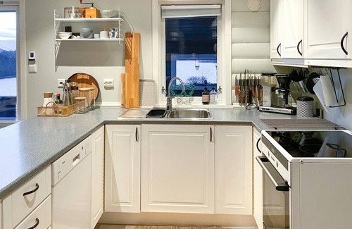 Midsund Municipality House | 3 bedroom accommodation in Vatne