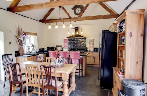 New Forest District Cottage | 3 bedroom accommodation in Bransgore, near Christchurch