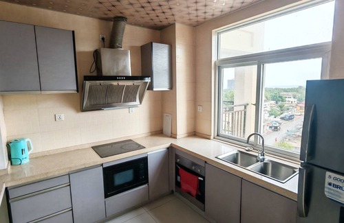 North Ridge Apartment | 3-bedroom Apartment in Osu, Accra with AC, WiFi, Gym, Pool