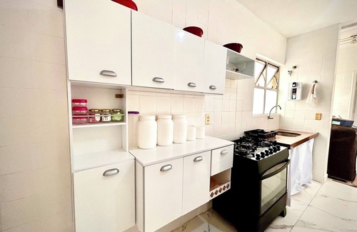 Setor Bueno Apartment | 3 bedroom apartment or 2 bedrooms with office in Setor Bueno near Videira church
