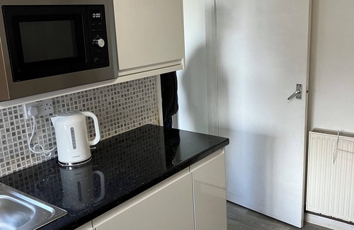 Porthcawl House | 3 Bedroom Bungalow Close to the Beach and All Amenities.
