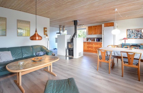 Fur House | 3 bedroom cozy home in Fur