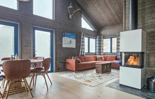 Akrestrømmen House | 3 Bedroom Cozy Home In Rendalen