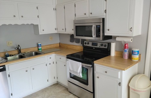 Huntsville House | 3-bedroom home in quiet neighborhood.