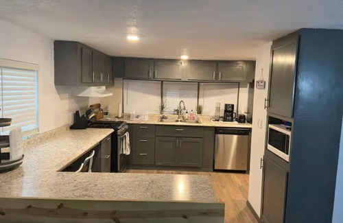 Canadian House | 3-bedroom home near Arrowhead State Park!