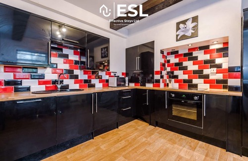Blacon House | 3 Bedroom House - Garden-Parking