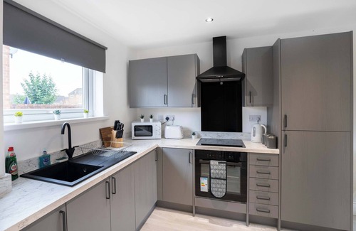 Newcastle-upon-Tyne House | 3 Bedroom House-Free Parking