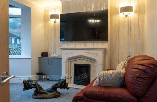 Walsden House | 3 bedroom house