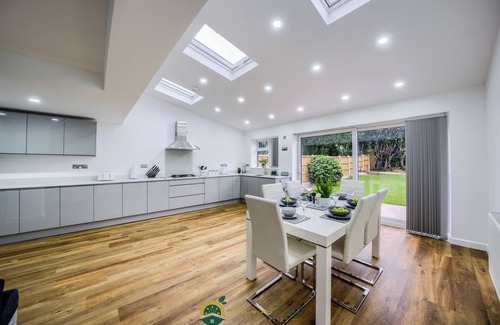 Coventry House | 3 BedRoom House| Coventry| Wi-fi Netflix| Parking
