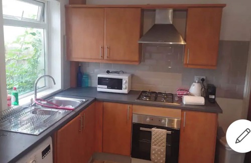 Larkhall House | 3 Bedroom House Ideal for Groups