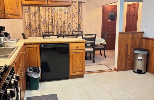 Cheektowaga House | 3-bedroom house in lovely Buffalo with WiFi, AC. Enjoy your stay