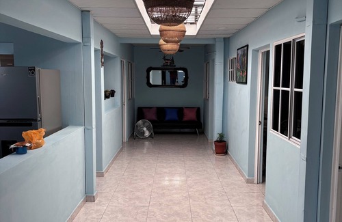 San Salvador House | 3-bedroom house in historic San Salvador with WiFi, AC. Close to everything!