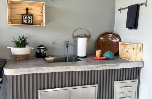 Canaboncito House | 3-bedroom house with Solar Energy, Water cistern, AC, and high speed internet.