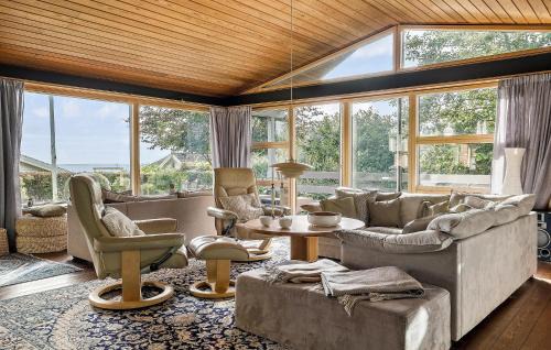 Mommark Strand House | 3 Bedroom Lovely Home In Sydals
